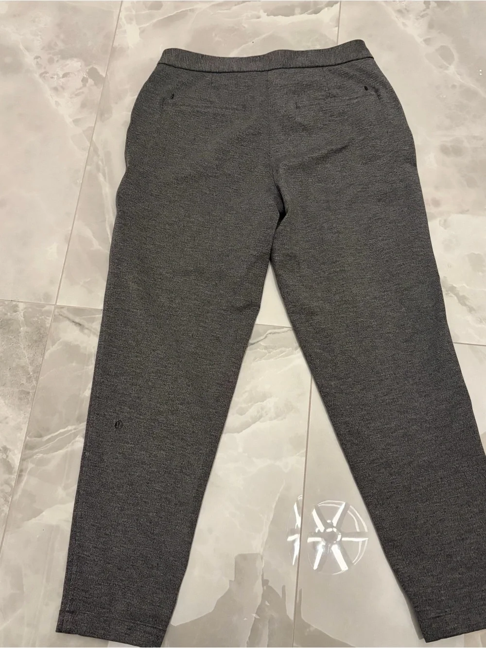 Lululemon Pants City Trek Trouser Size 8 Heathered Gray black Tapered like new